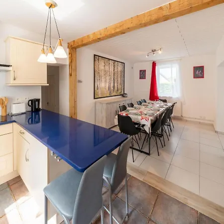 Dom wakacyjny Family Near