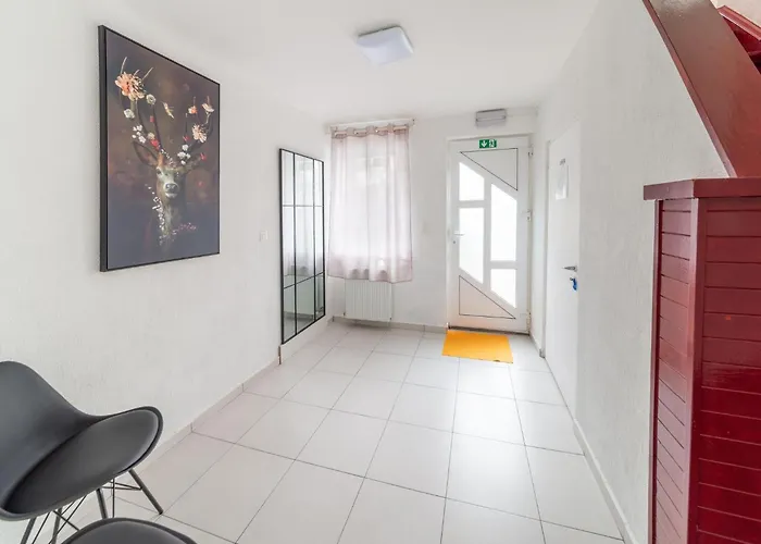 Hébergement de vacances Family Near *